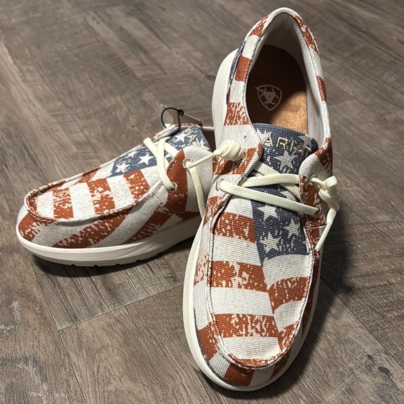 Ariat Hilo Distressed American Flag mock toe slip on loafer, FLX Foam cushion - Picture 1 of 10